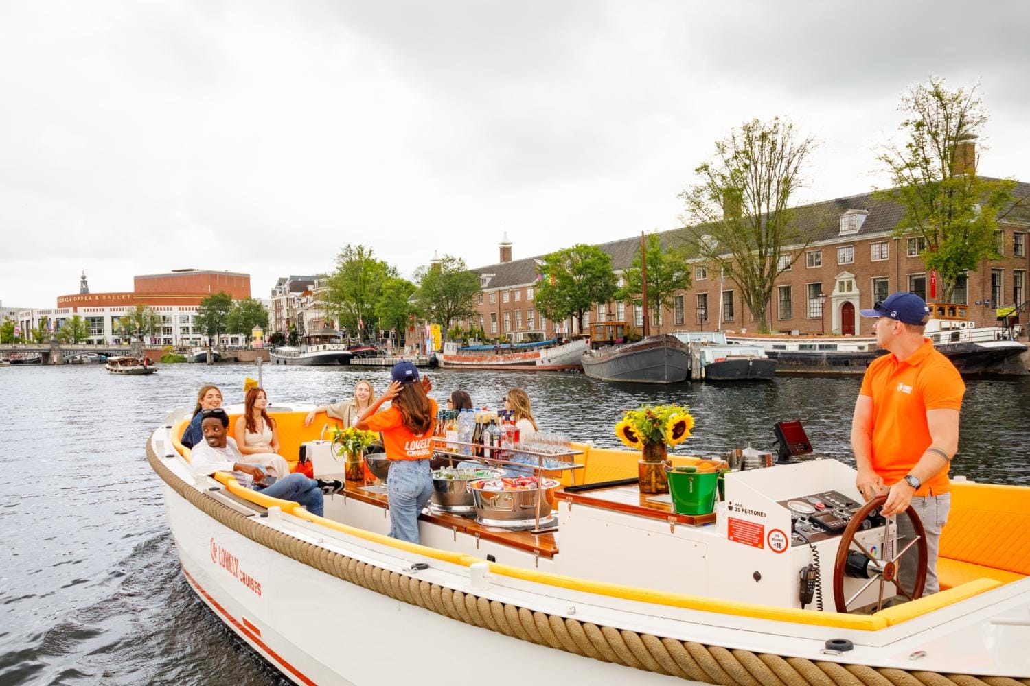 Lovely Cruises: barco aberto