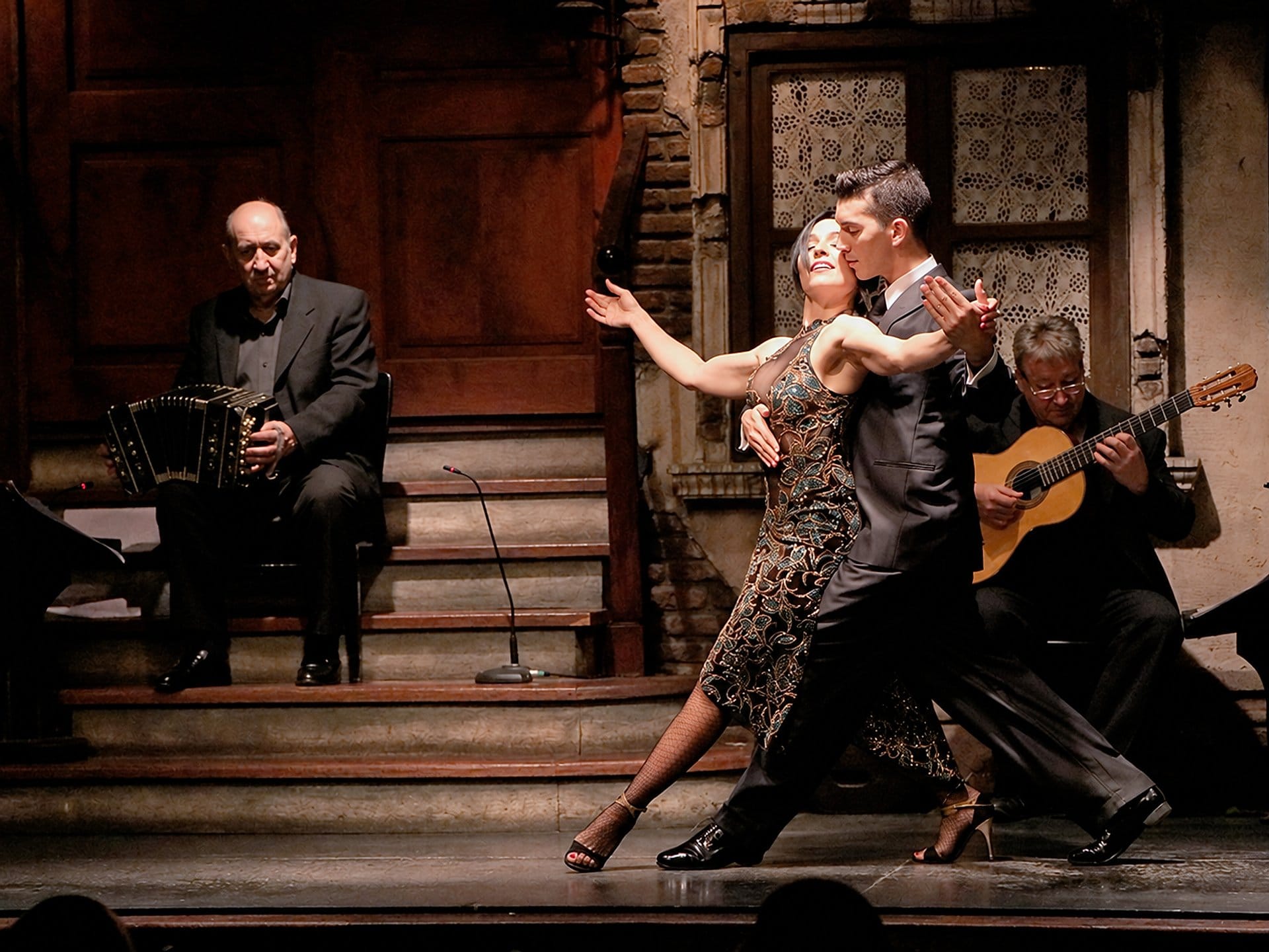 Tango y folclore en Aljibe, cena opcional