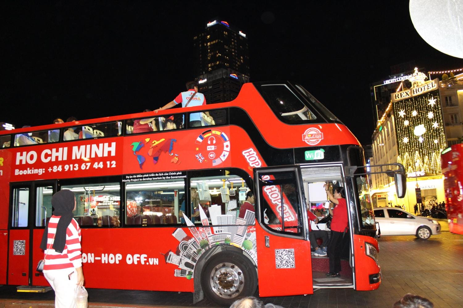 Recorrido en autobús por la ciudad de Ho Chi Minh, Vietnam: recorrido nocturno, 1 vuelta