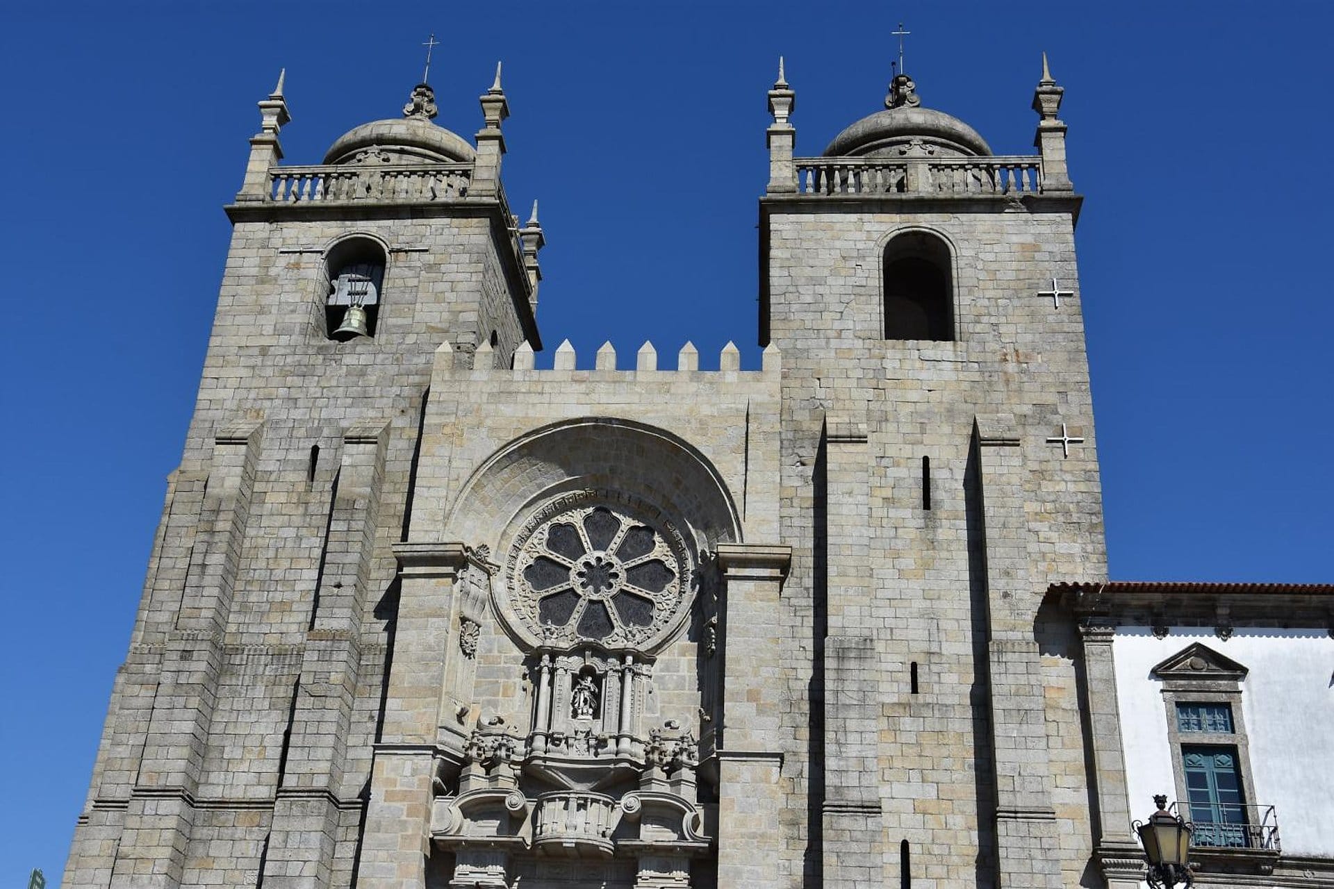 Catedral do Porto: O coração do Porto