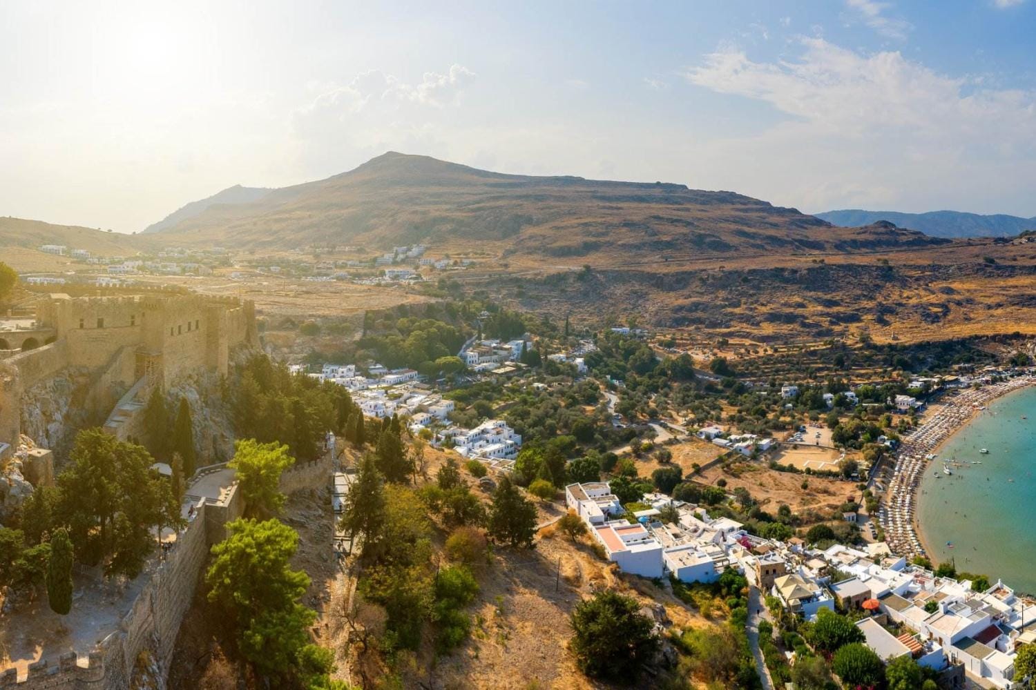 Entrada electrónica al Palacio del Gran Maestre y la Acrópolis de Lindos con audioguías y visita guiada a la ciudad de Rodas