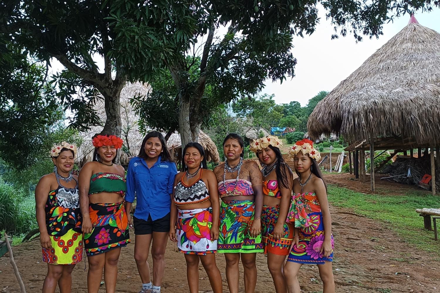 Descubre la cultura Emberá con un recorrido en canoa, cascadas y experiencias tradicionales
