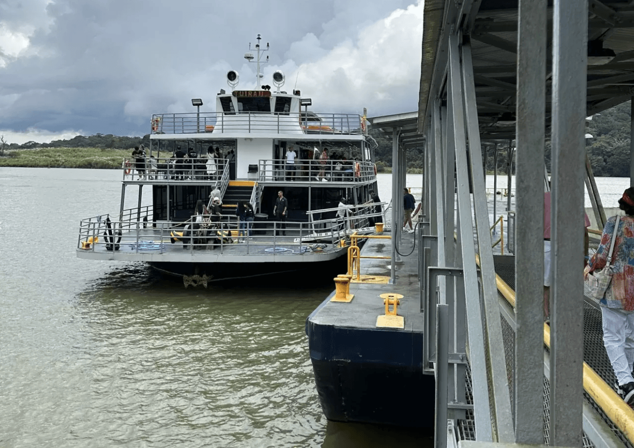 Tránsito parcial por el Canal de Panamá desde los hoteles de la ciudad de Panamá