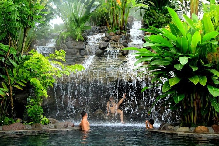 Vulcão Arenal e Termas de Baldi a partir de San José