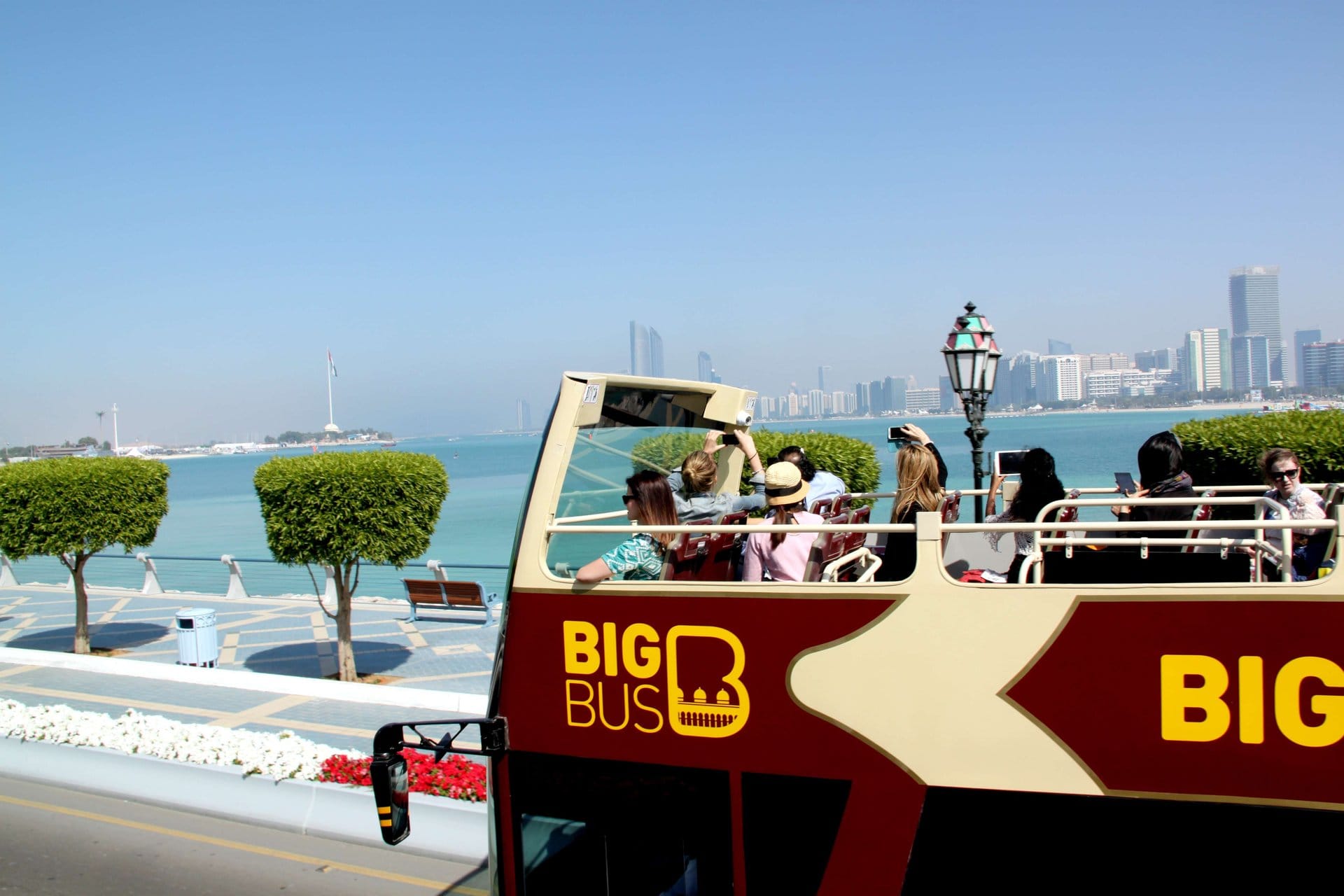 Big Bus Abu Dabi: hop-on hop-off 72 horas
