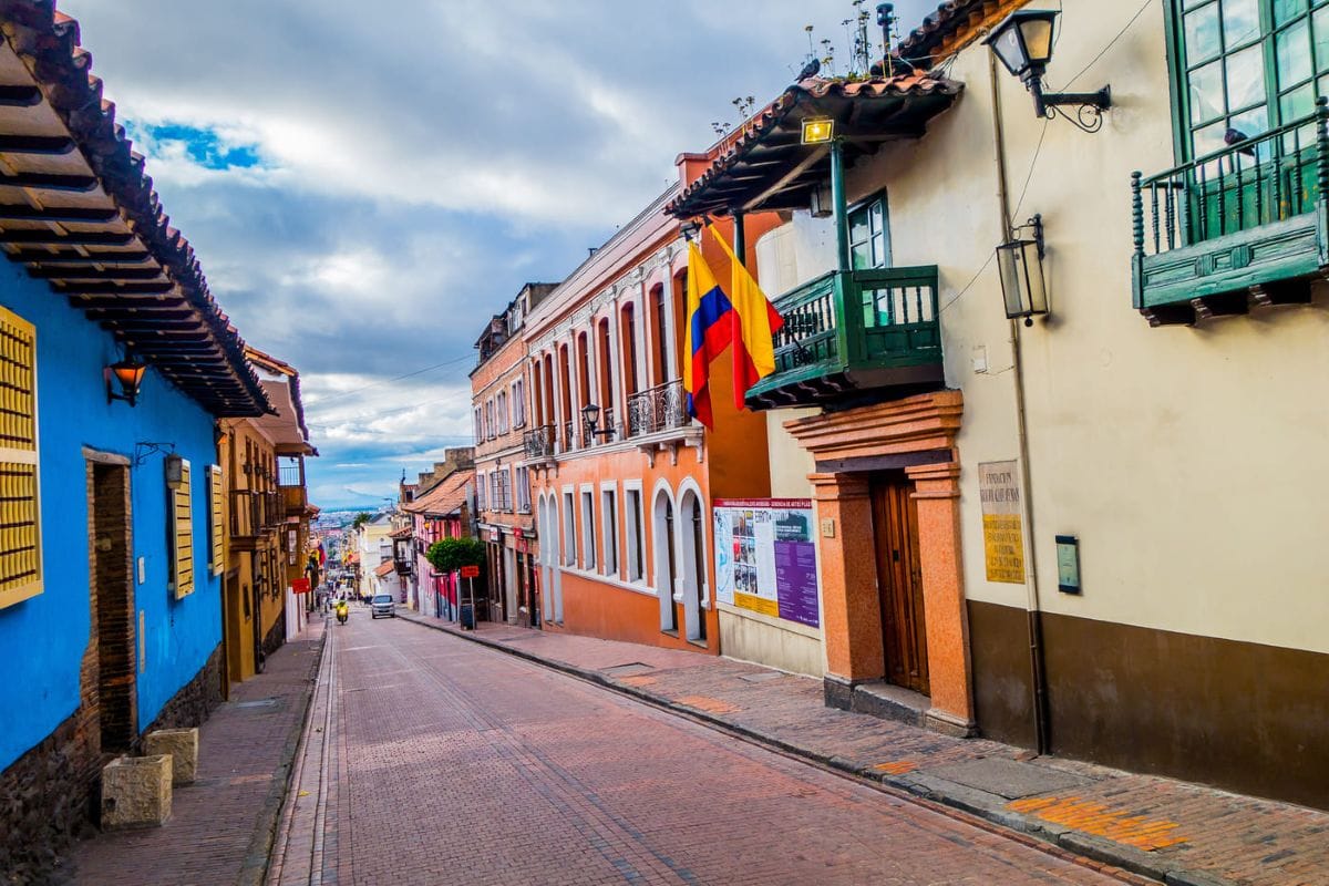 Regular city tour with visit to Monserrate