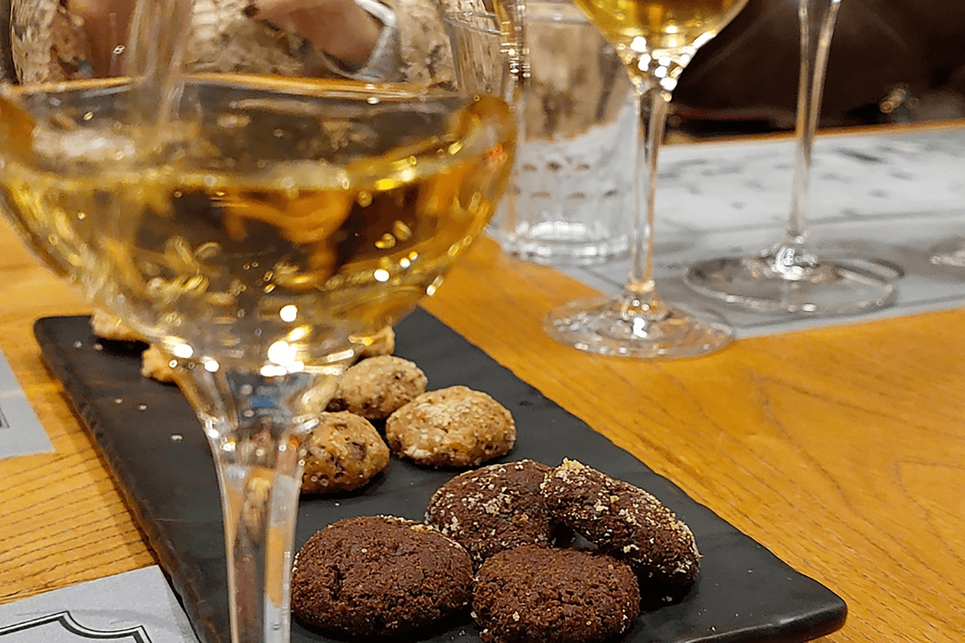 Cata de vinos y aceite con maridaje: mañana