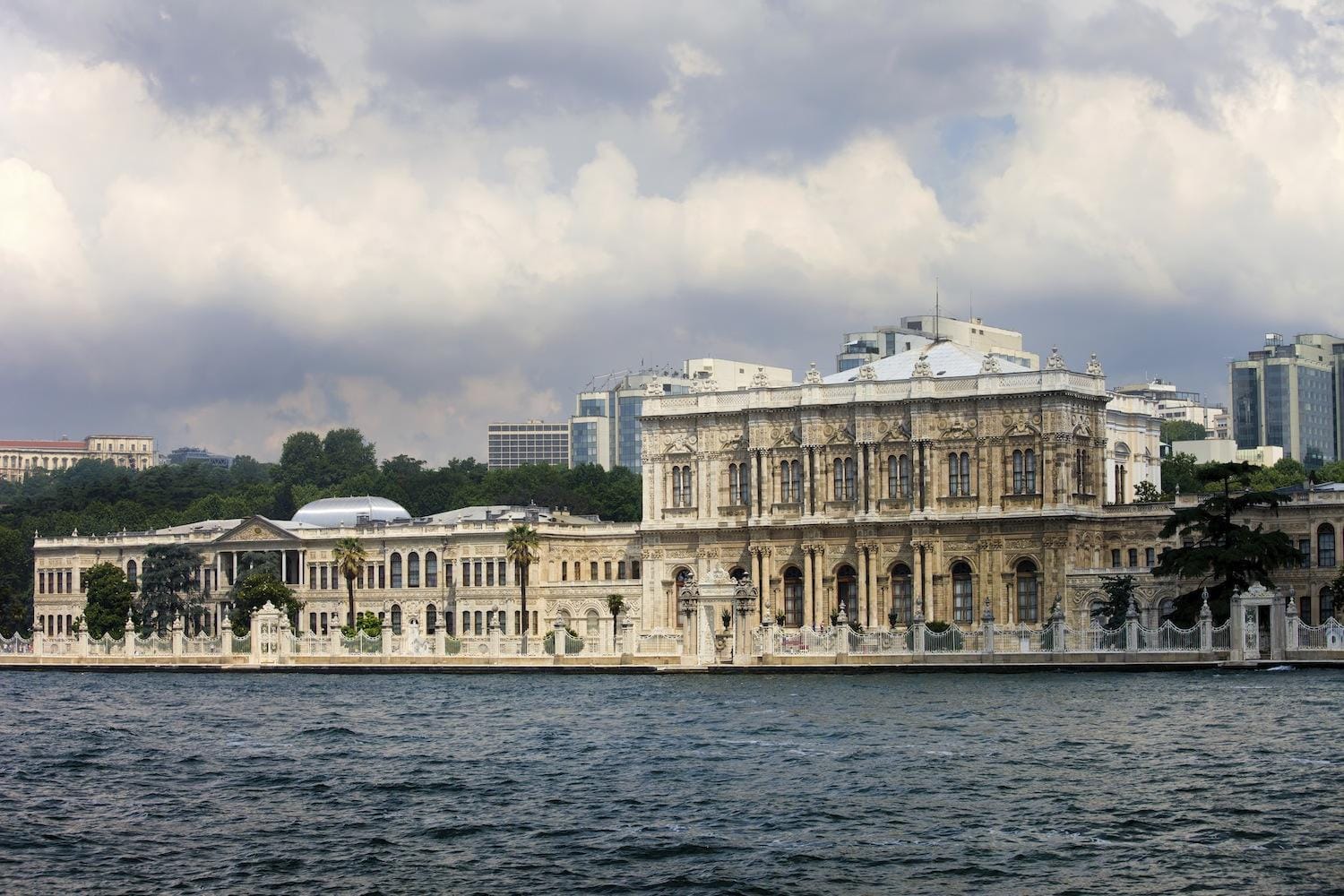 Palacio de Dolmabahçe y los Dos Continentes