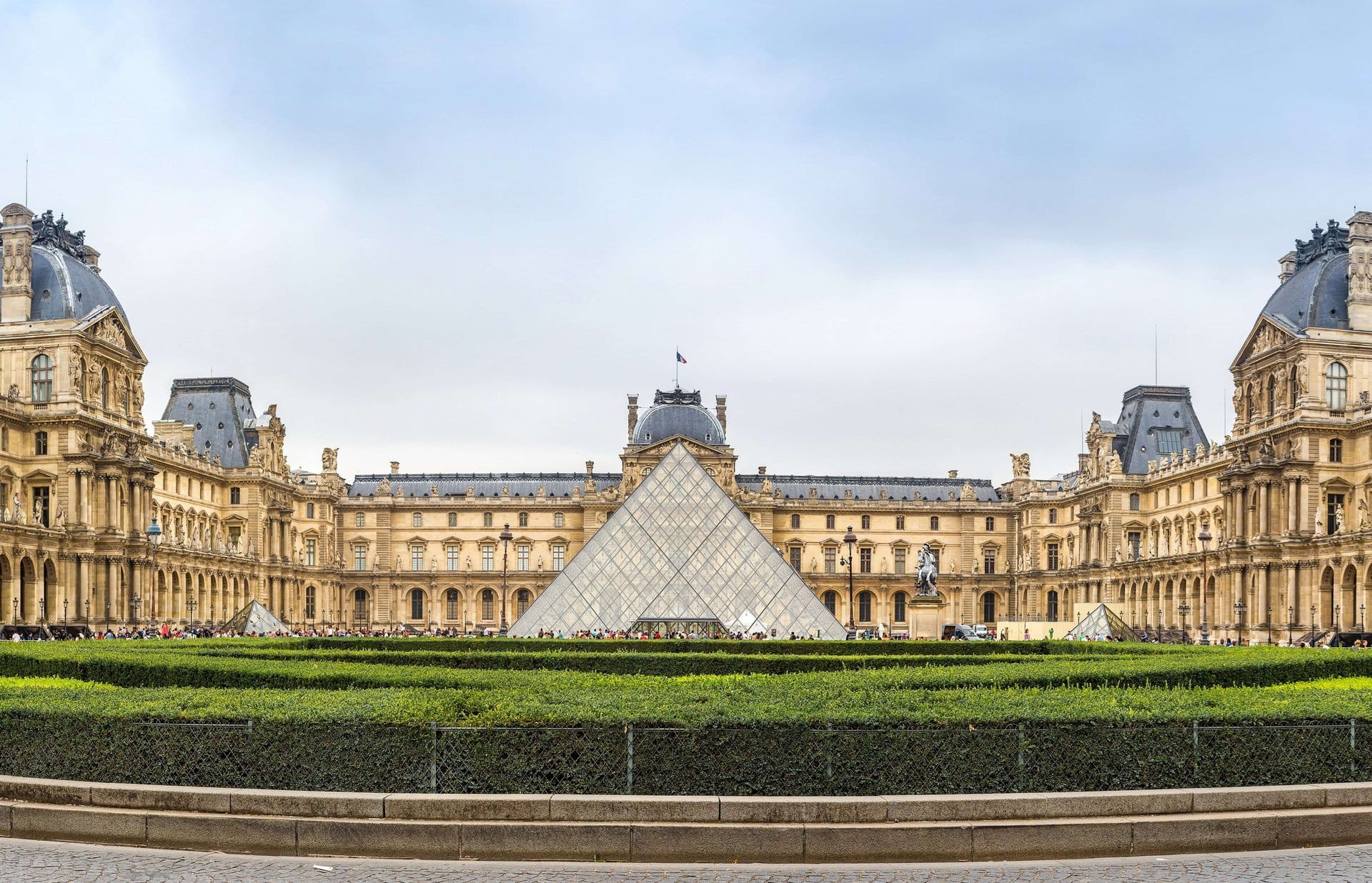 Louvre com entrada reservada