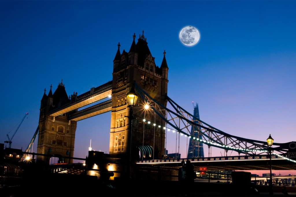 Londres de noche en autobús descubierto