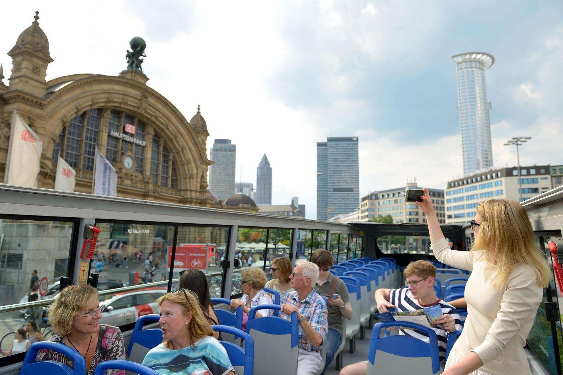 Skyline Hop-On Hop-Off Tour - Imagen 4