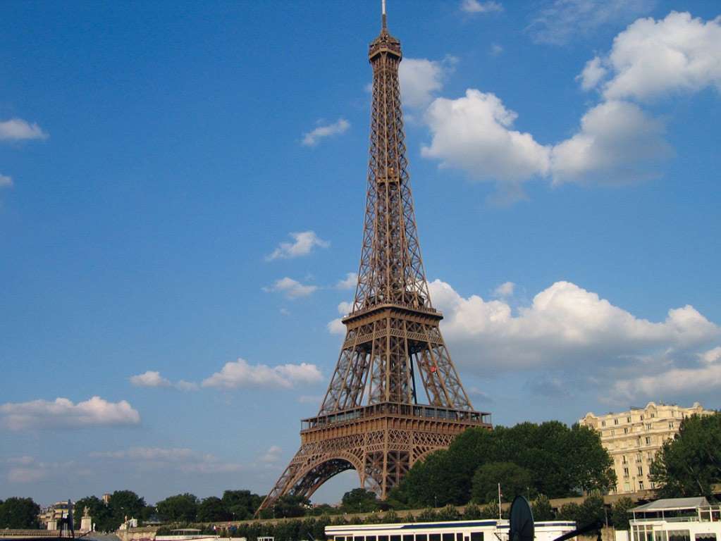 Viaje a París con Louvre, Notre dame y Almuerzo en Le Bistro Parisien o Le Brasserie en la Torre Eiffel - Imagen 2