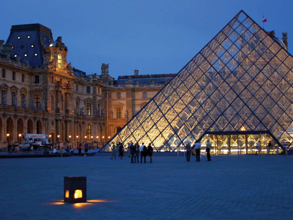 Viaje a París con Louvre, Notre dame y Almuerzo en Le Bistro Parisien o Le Brasserie en la Torre Eiffel - Imagen 3