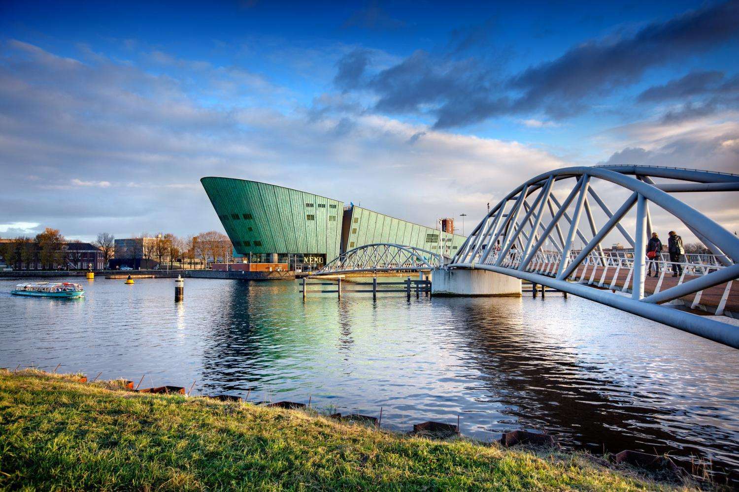 Museo de Ciencias NEMO y crucero por el canal de 1 hora - Imagen 2