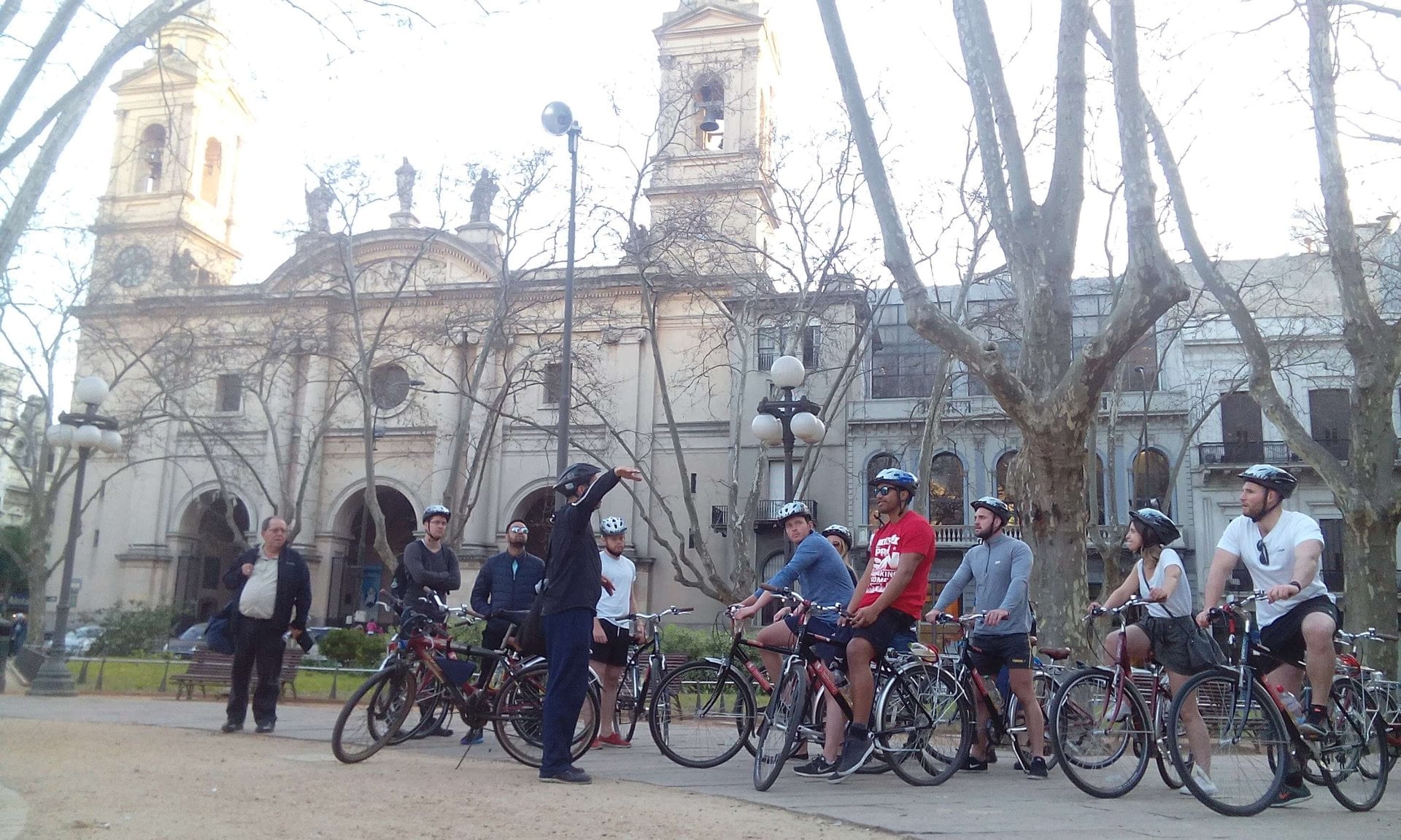 Tour en Bicicleta por Montevideo - Imagen 2