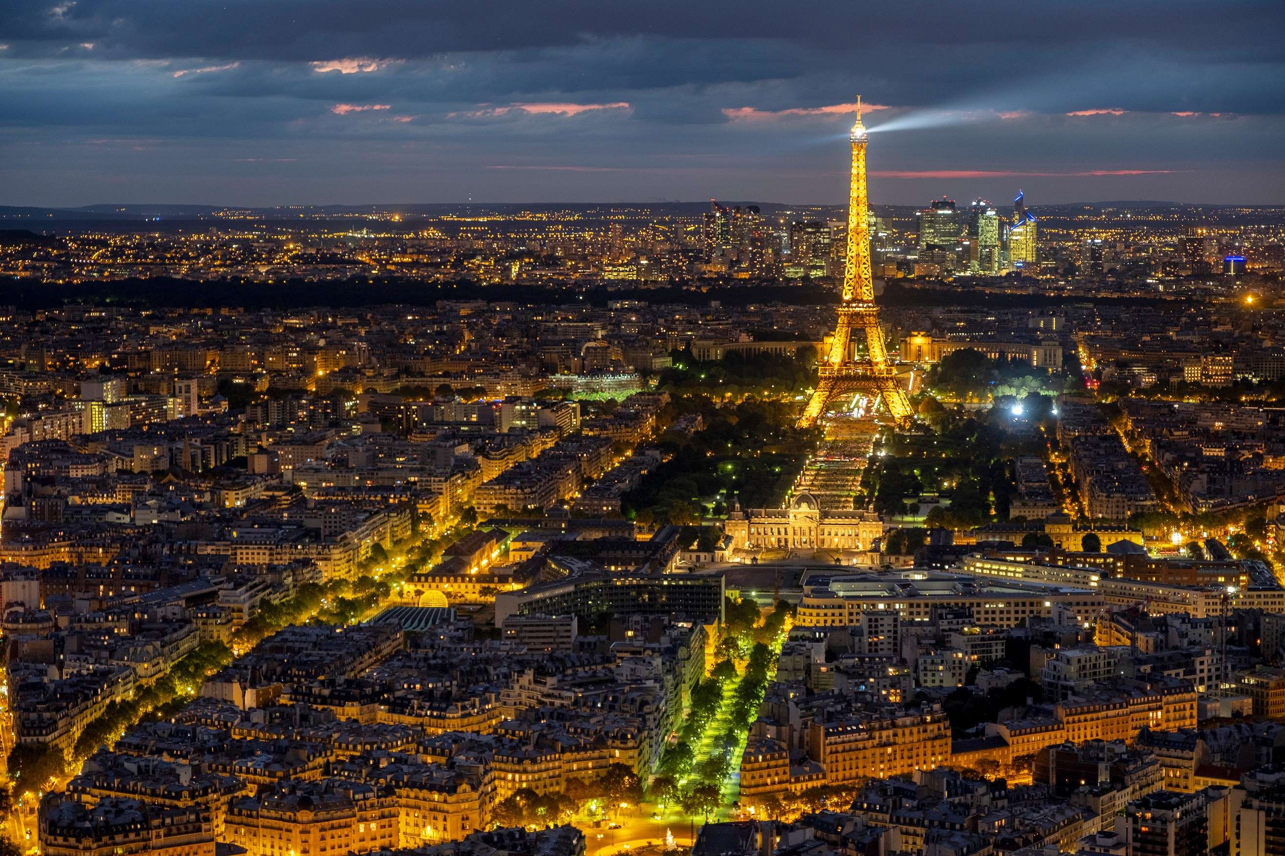 Cena en la Torre Eiffel con acceso reservado y crucero por el Sena - Imagen 4
