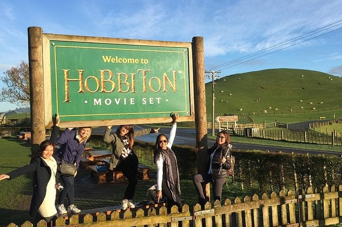 Set de rodaje de Hobbiton y almuerzo buffet desde Auckland - Imagen 3