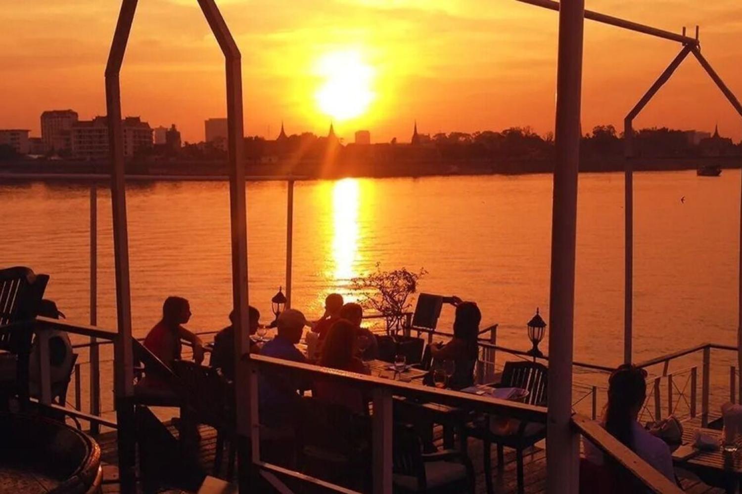 Puesta de sol con cena en crucero - Imagen 2