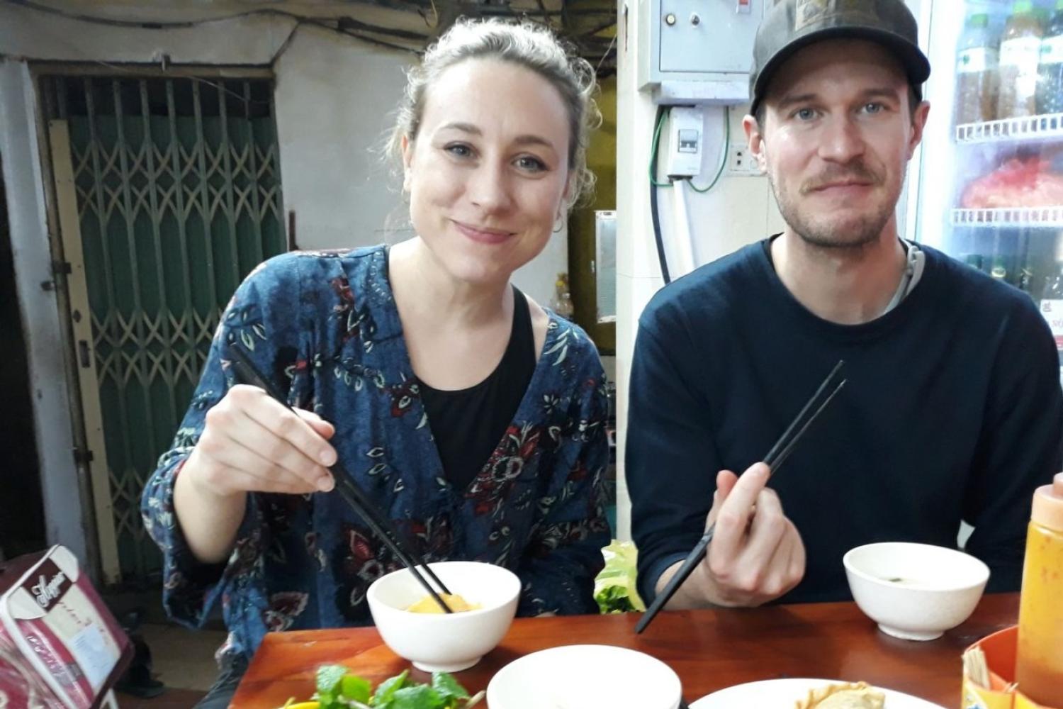 Recorrido a pie por la comida callejera de Hanoi para el desayuno: recorrido en grupos pequeños - Imagen 2