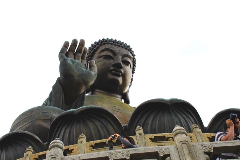 Excursión de día completo a la isla de Lantau - Gran Buda, teleférico y Tai O (Privada) - Imagen 3
