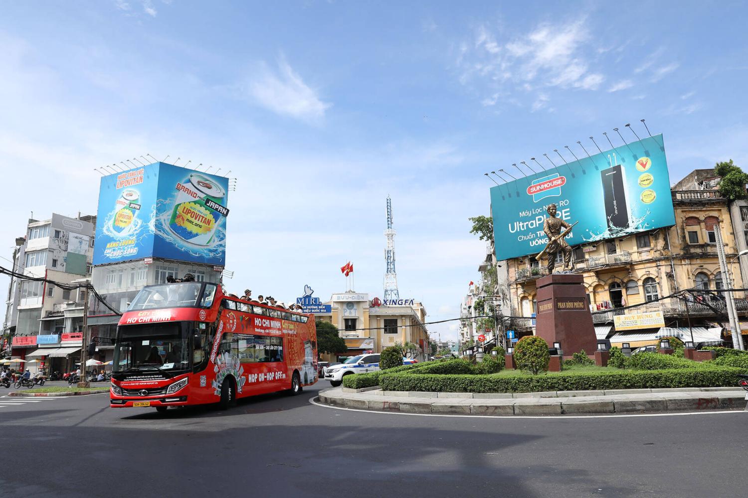 Bus turístico por la ciudad de Saigón-Cho Lon Barrio chino - Imagen 2