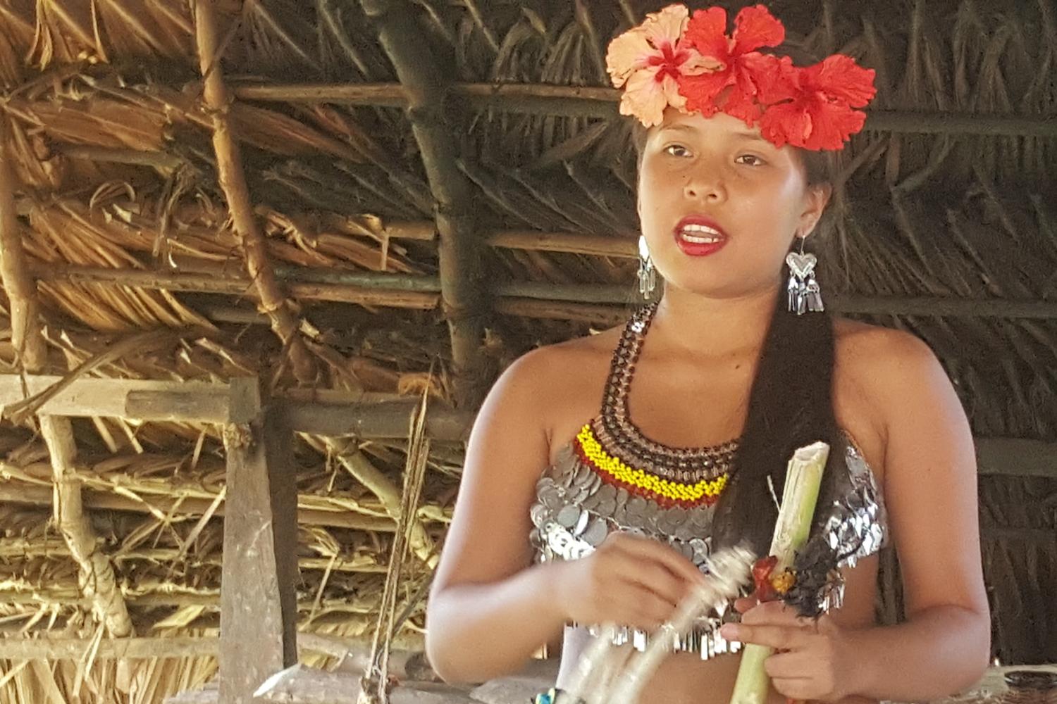 Descubre la cultura Emberá con un recorrido en canoa, cascadas y experiencias tradicionales - Imagen 2