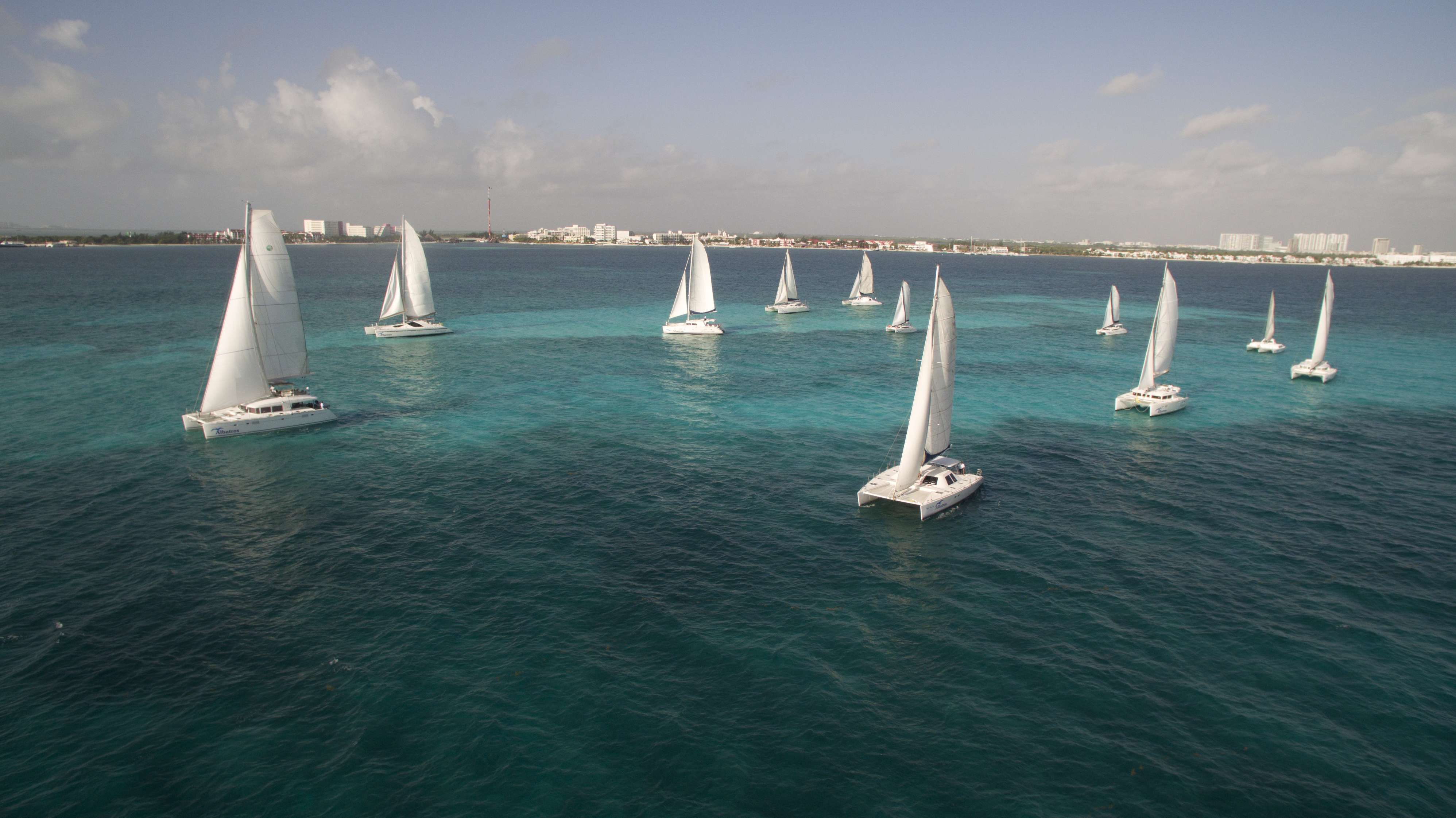 Navegue en catamarán hasta Isla Mujeres - Imagen 4