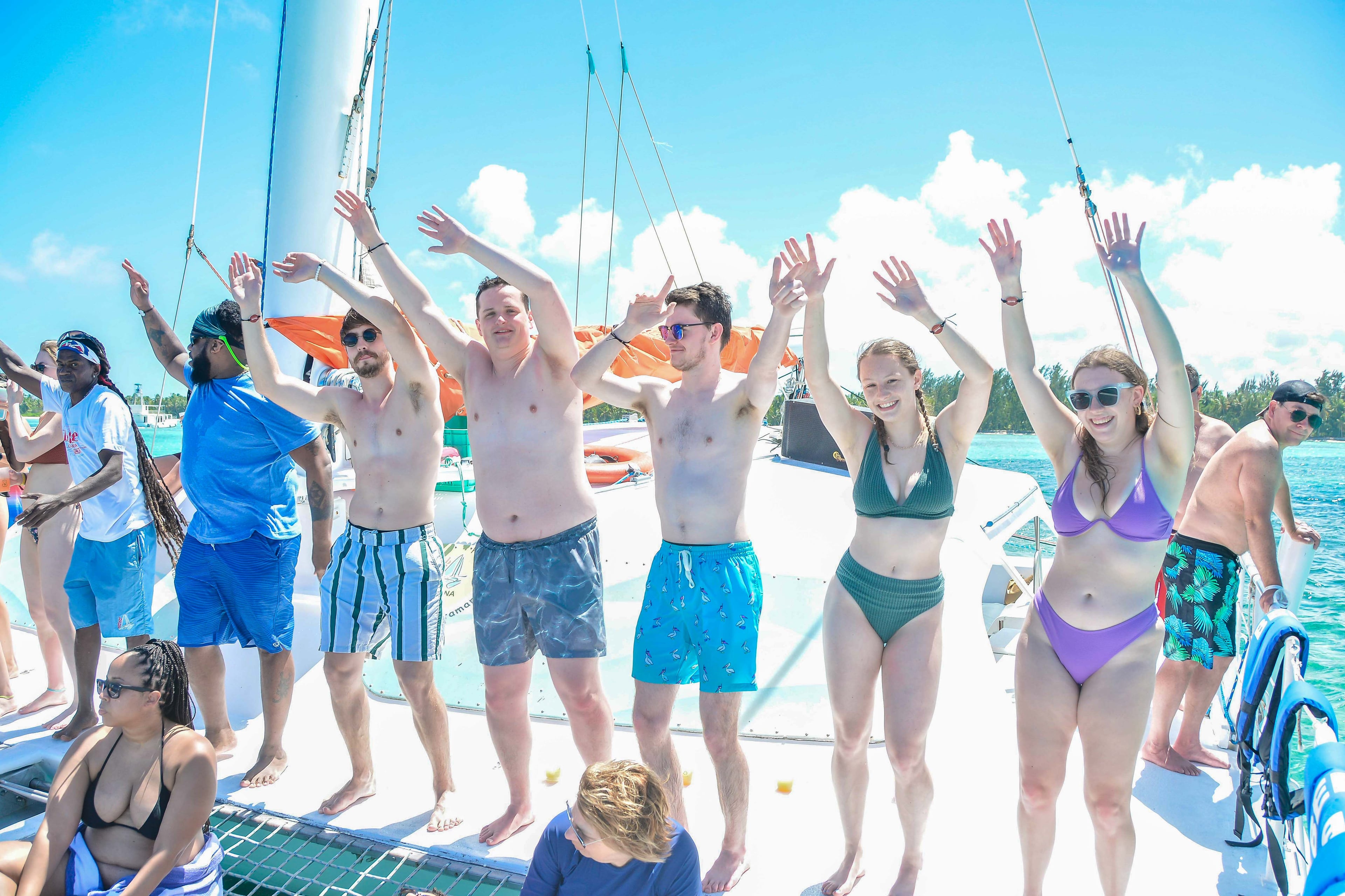 Fiesta en barco: Catamarán + Piscina Natural + Snorkel en Punta Cana - Imagen 3