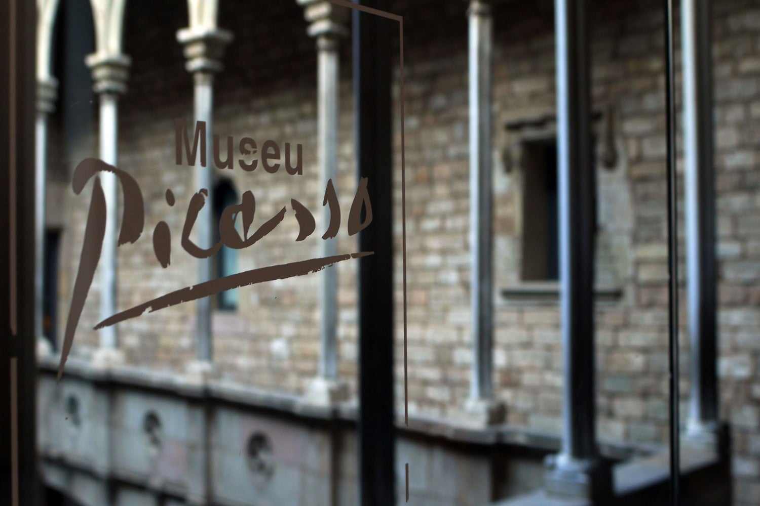 Tour de Museos: Visita Guiada por el Museo Picasso y entrada opcional al Museo Moco - Imagen 4
