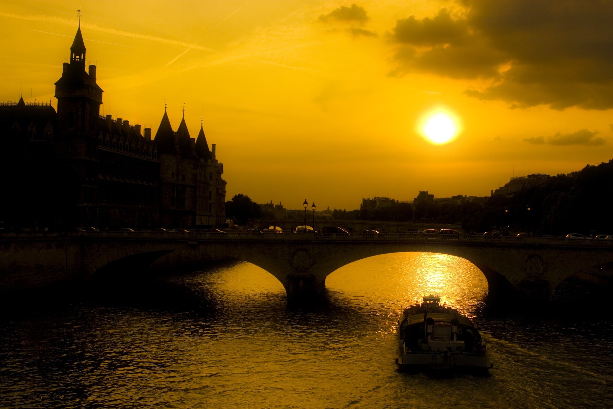 Fantasmas, Leyendas y Misterios: Tour Nocturno en París - Imagen 2