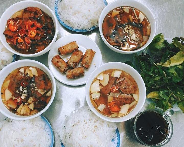 Cena en Bun Cha Huong Lien - Imagen 3