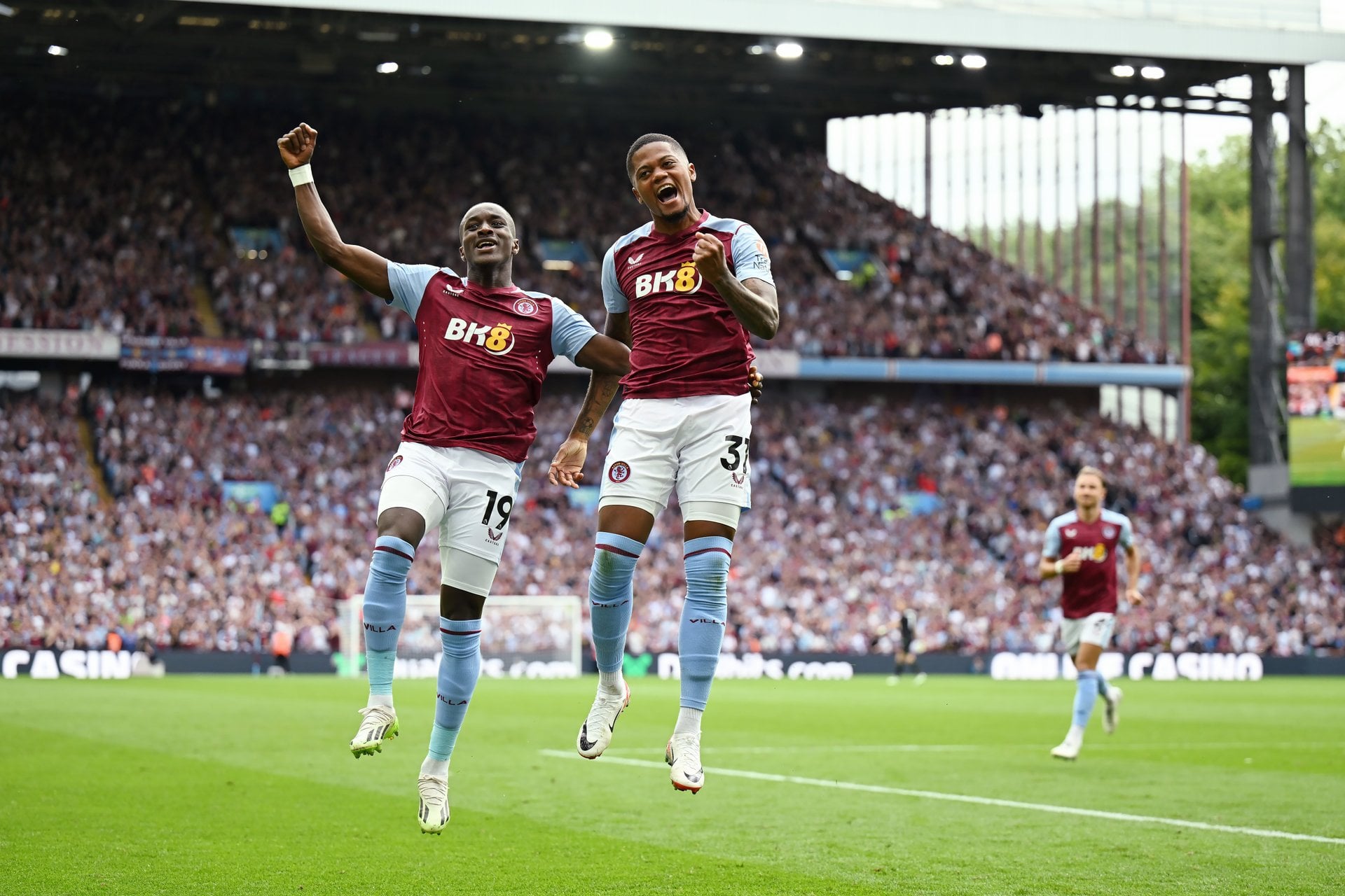 Disfruta del mejor fútbol: Aston Villa - Imagen 3
