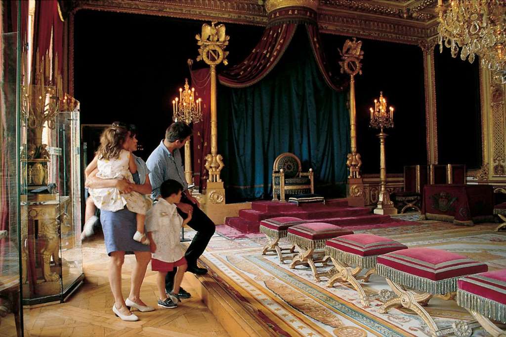 Visita audioguiada de un día a Fontainebleau y Vaux-le-Vicomte con transporte - Imagen 2