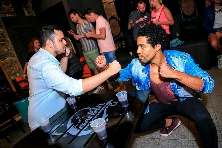 Vida Noturna de São Paulo: Pub Crawl na Cidade que Nunca Dorme! - Imagen 4