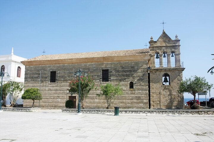 Tour secreto por Zante con visita al monasterio, las cuevas azules y degustación de especialidades locales. - Imagen 3