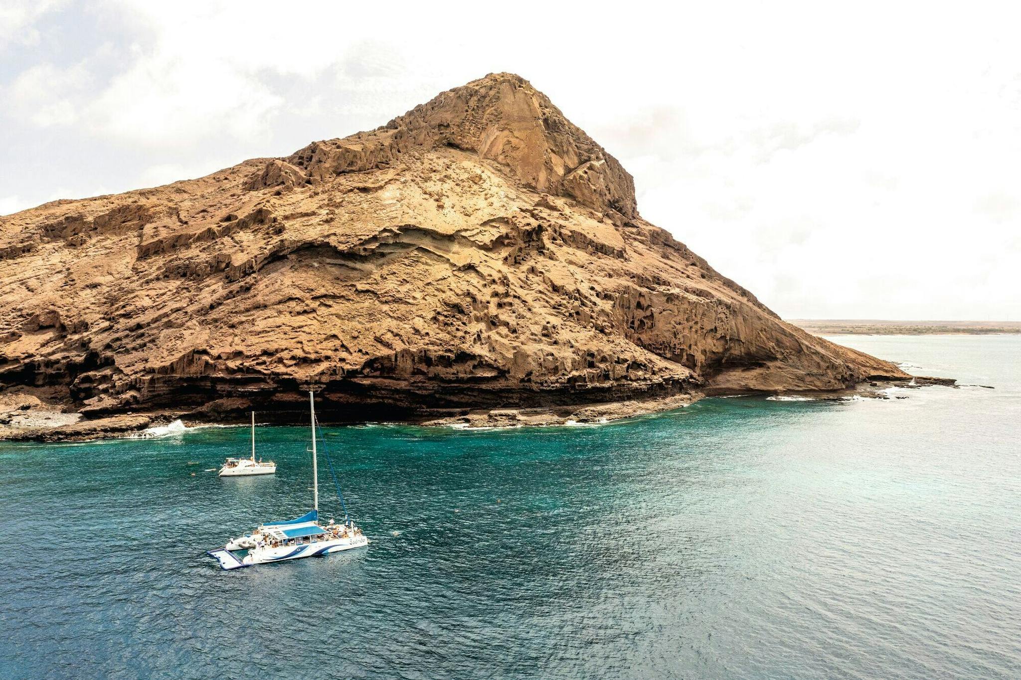 Excursión de medio día en catamarán a la isla de Sal - Imagen 2