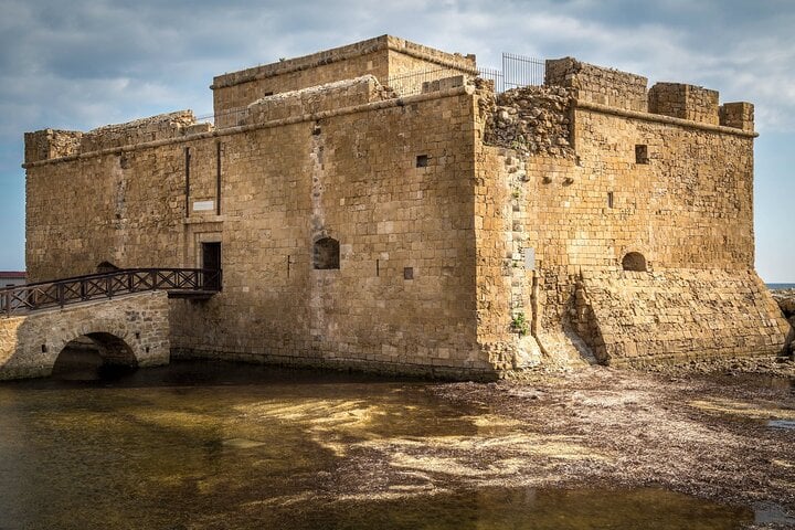 Excursão pela antiga Kourion com visita ao porto de Pafos, saindo de Limassol. - Imagen 4