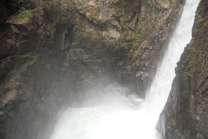 Tour de día completo a Baños, la capital de la aventura en Ecuador - Imagen 3