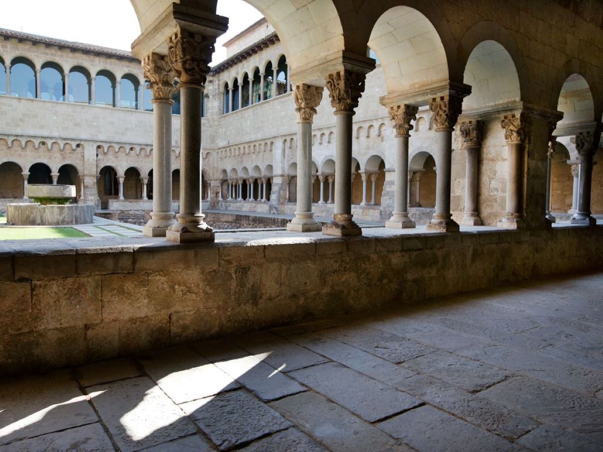 Visita con Audioguía al Monestir de Sant Cugat del Vallès - Imagen 2
