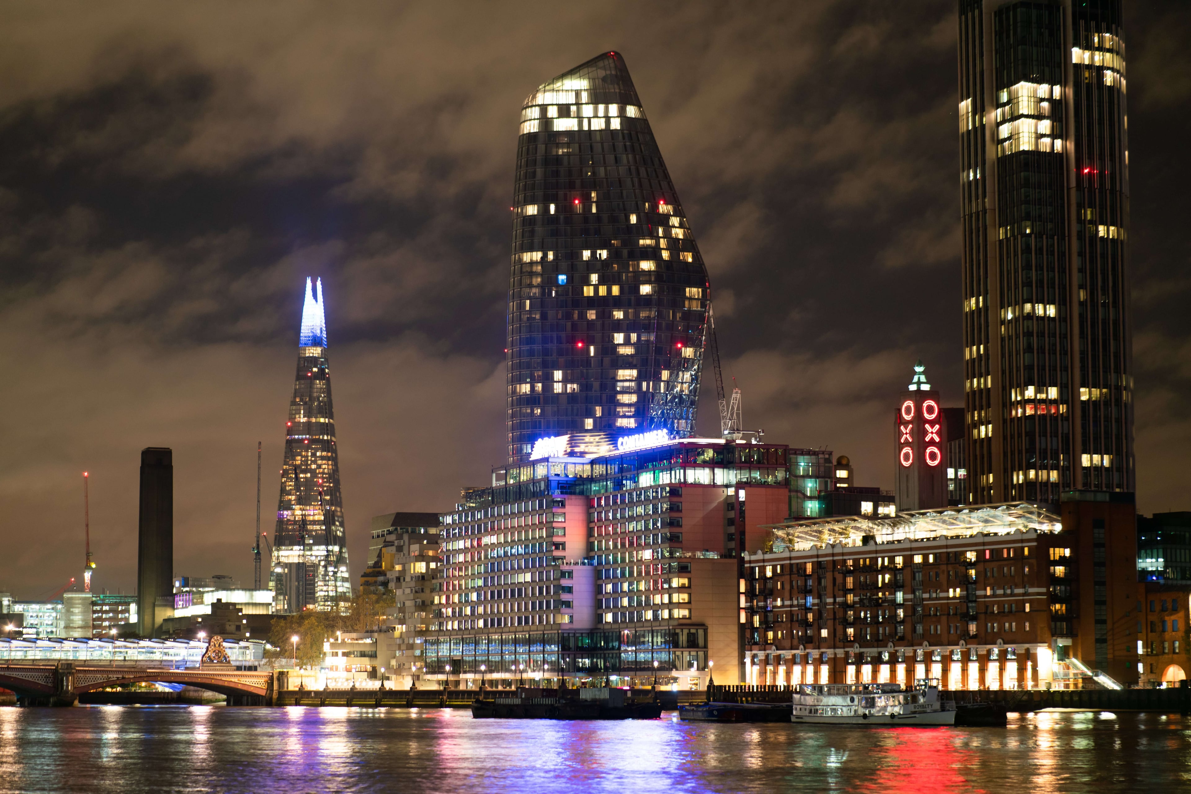 Londres de noche: tour oficial en barco por el río iluminado - Imagen 3