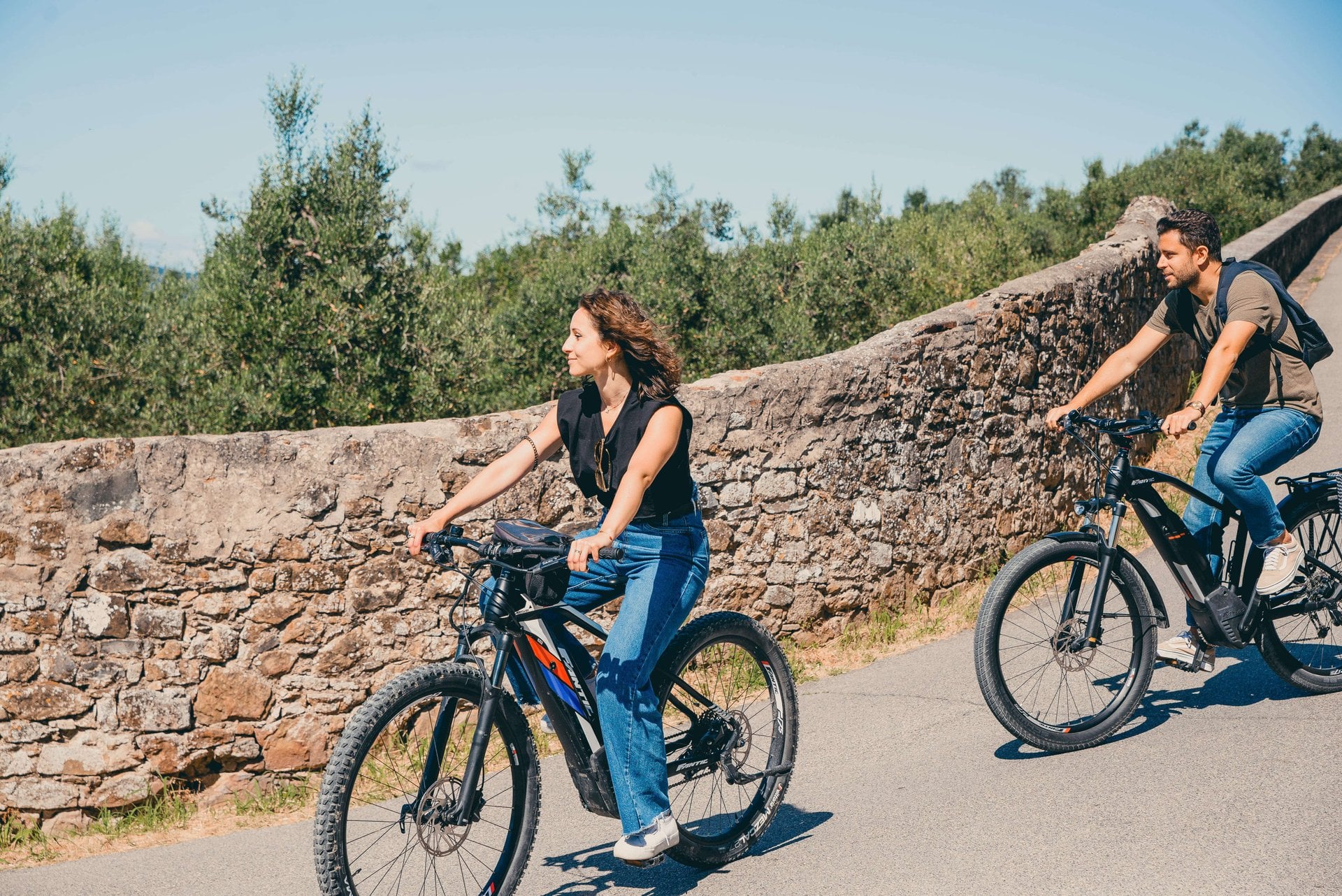 Chianti de e-bike com vinho e almoço - Imagen 2