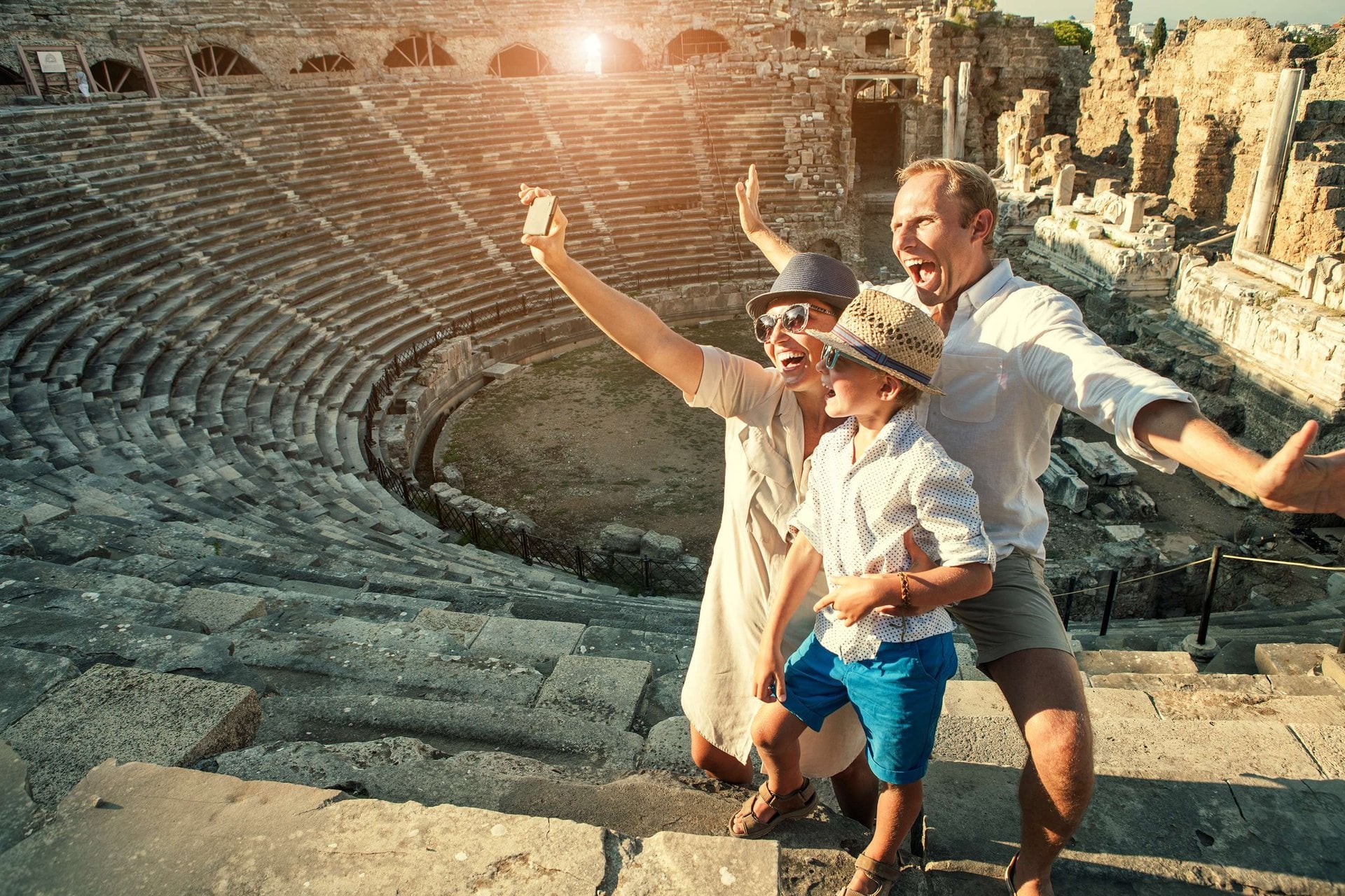 Bus turístico y visita al Coliseo y Foro - Imagen 3