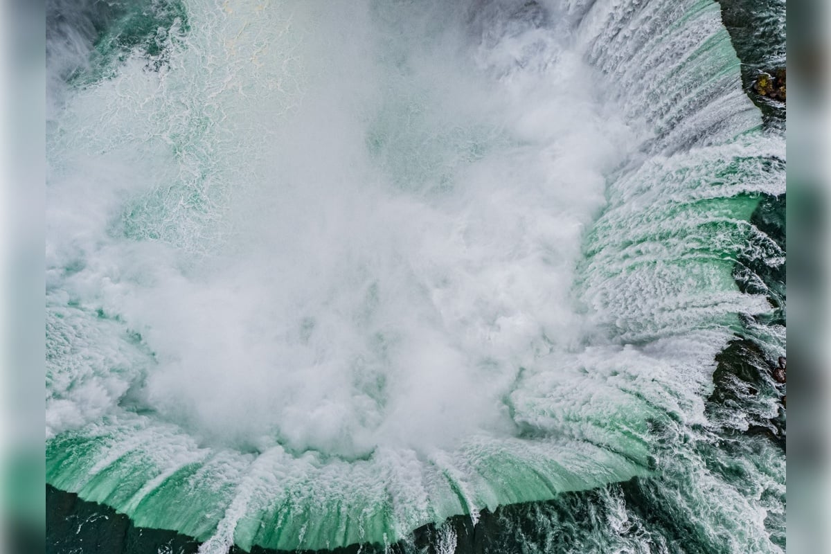Desde Niágara: Excursión a las Cataratas del Niágara con paseo en barco + opción para visitar detrás de las cataratas. - Imagen 4