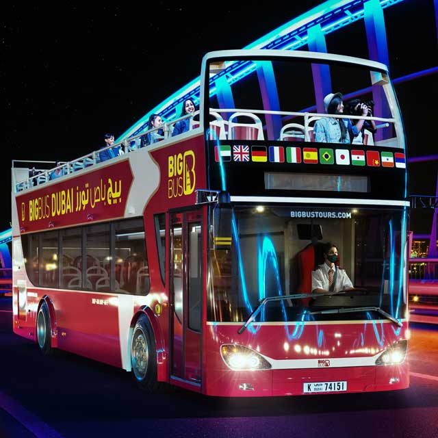 Recorrido nocturno en Big Bus por Dubái - Imagen 3