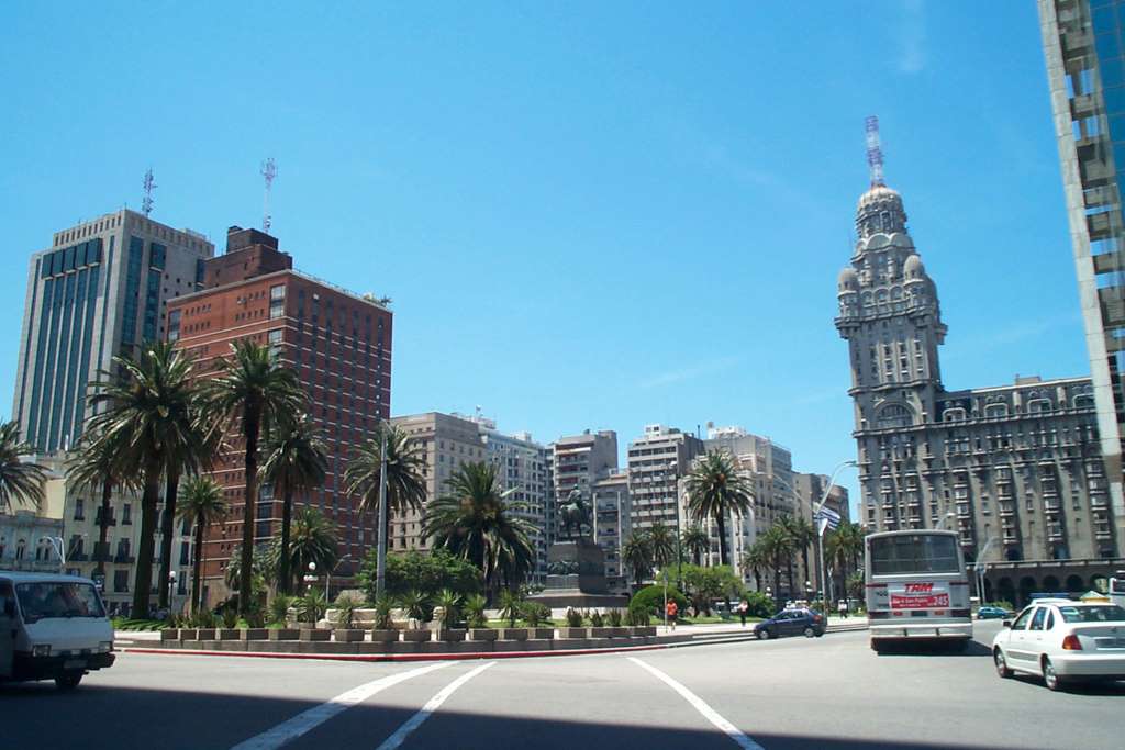 Traslado Aeropuerto Montevideo / Hotel en Montevideo - Imagen 4