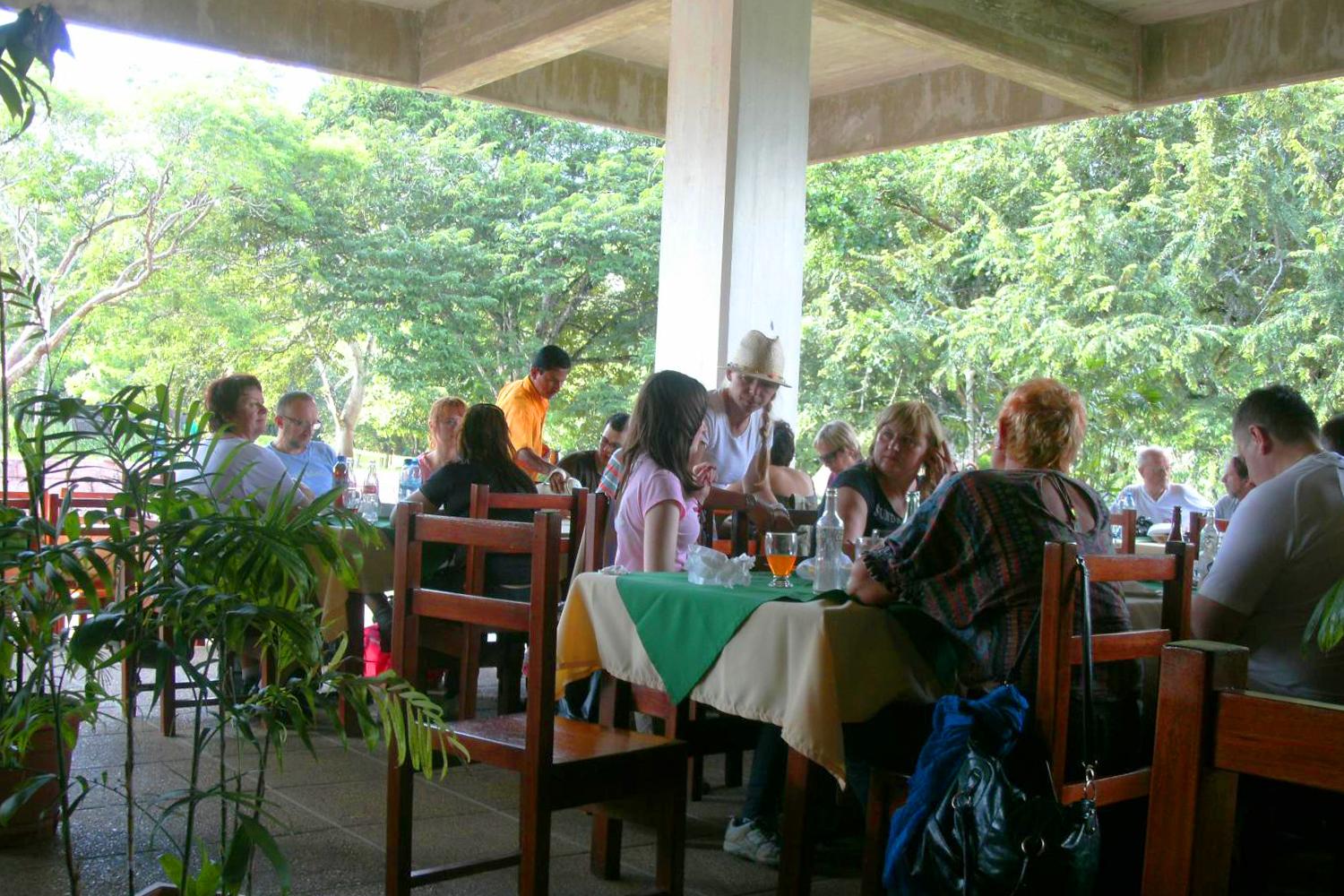 JOYAS DE LA UNESCO - Tour de 1 día a Tikal en avión - Imagen 2