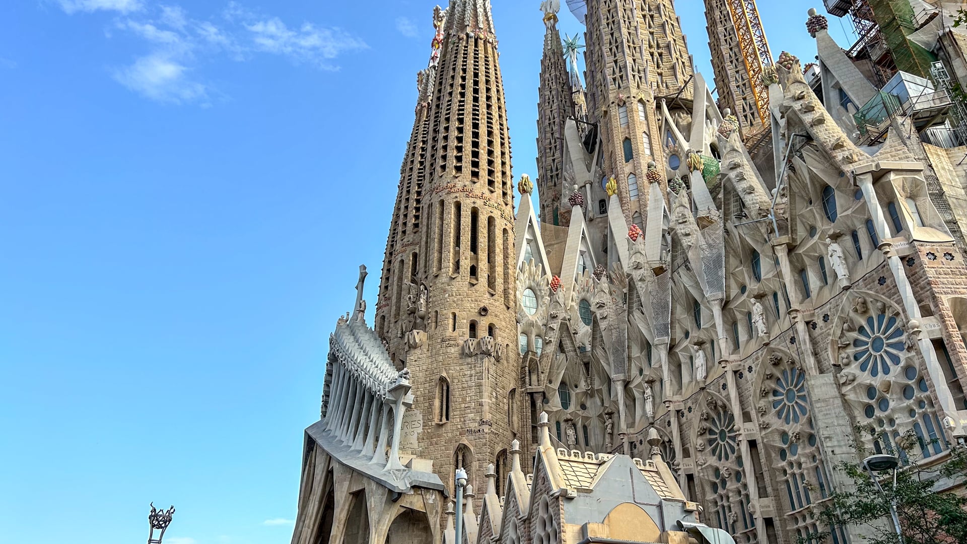 Visita guiada a la Sagrada Familia y al Parque Güell - Imagen 3