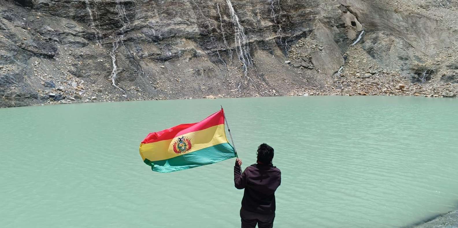 Lagoa Charquini: Um espelho turquesa nas alturas - Imagen 4