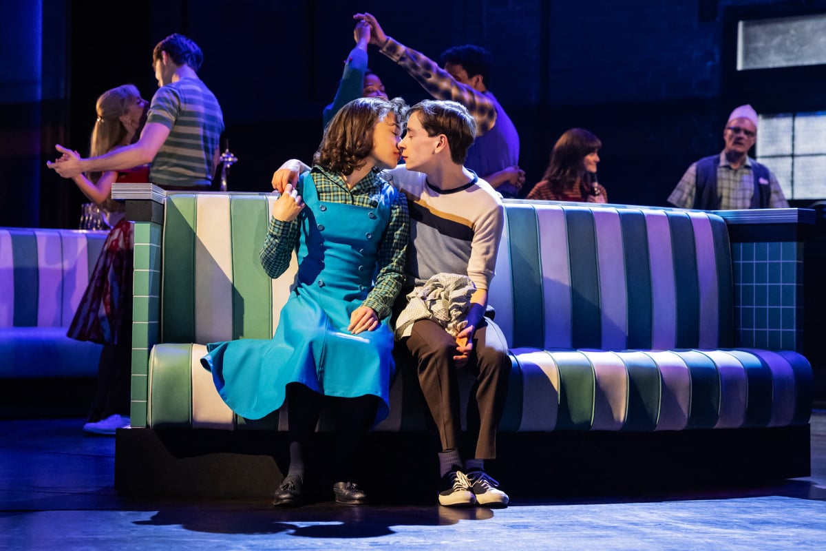 Stranger Things: La Primera Sombra en Broadway - Obra Teatral - Imagen 2