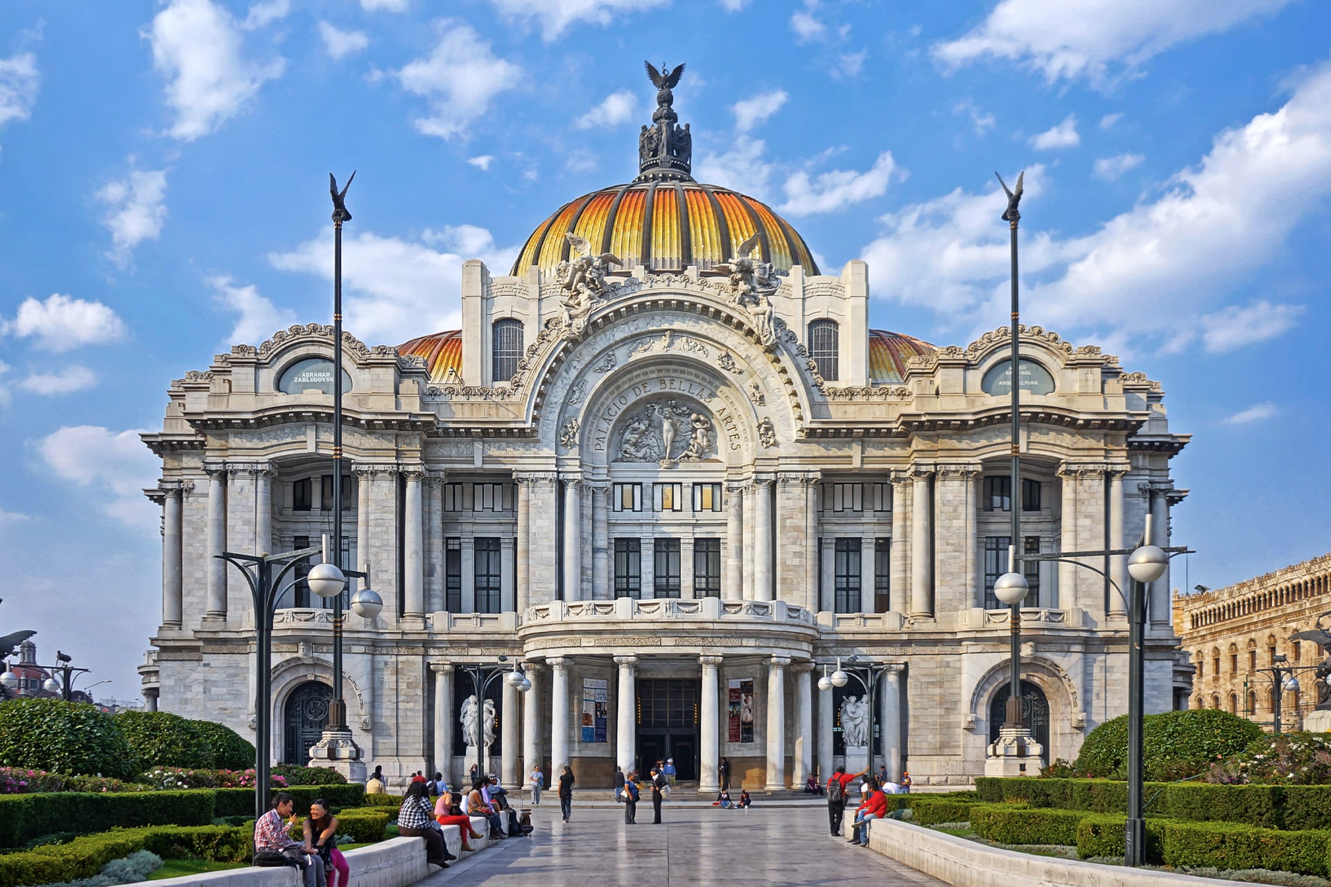 Palacios y edificios históricos a pie - Imagen 3